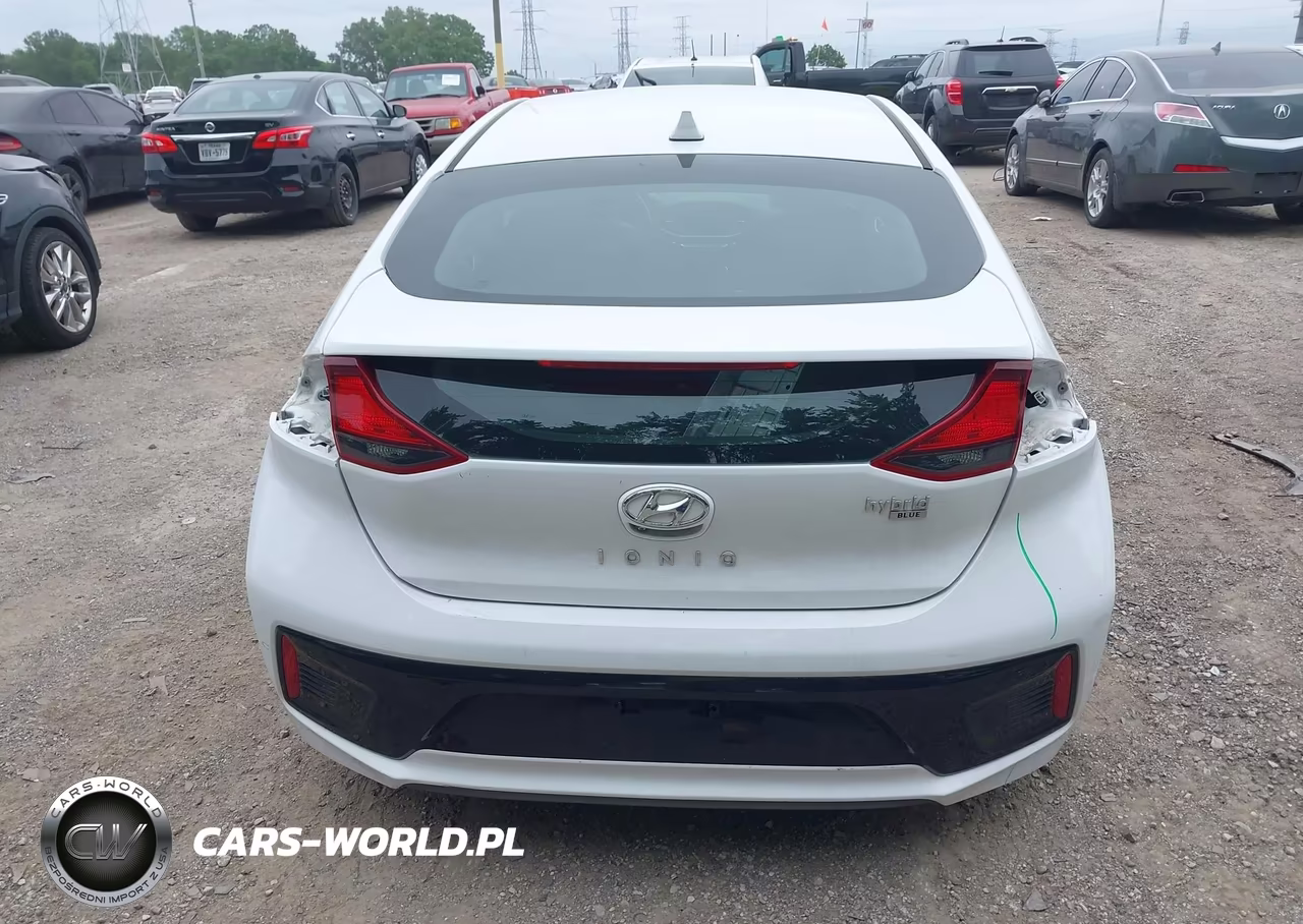 2018 Hyundai Ioniq Hybrid Blue VIN:KMHC65LC4JU099569 - 18