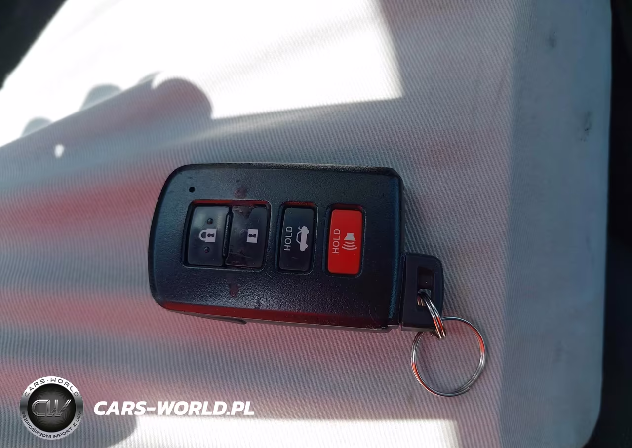 2015 Toyota Camry Hybrid Le VIN:4T1BD1FK9FU169913 - 11