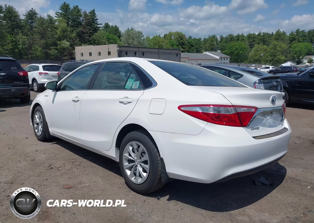 2015 Toyota Camry Hybrid Le VIN:4T1BD1FK9FU169913 - 3
