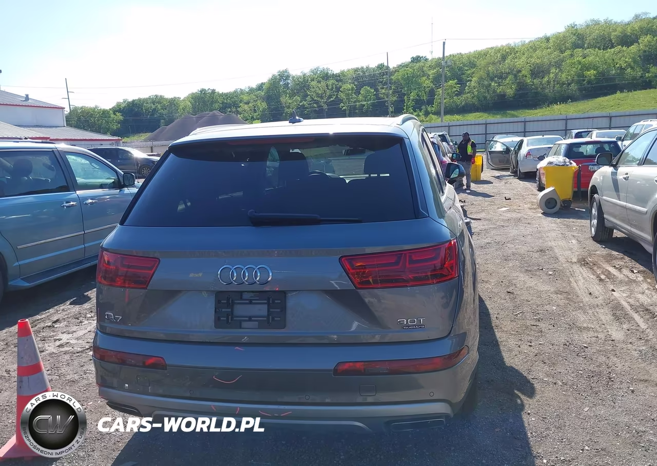 2018 Audi Q7 3.0T Premium VIN:WA1VAAF72JD026116 - 16