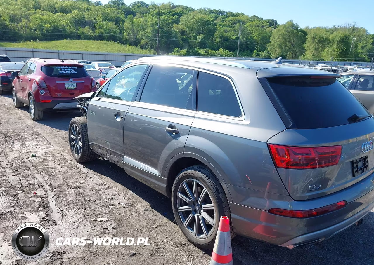 2018 Audi Q7 3.0T Premium VIN:WA1VAAF72JD026116 - 3