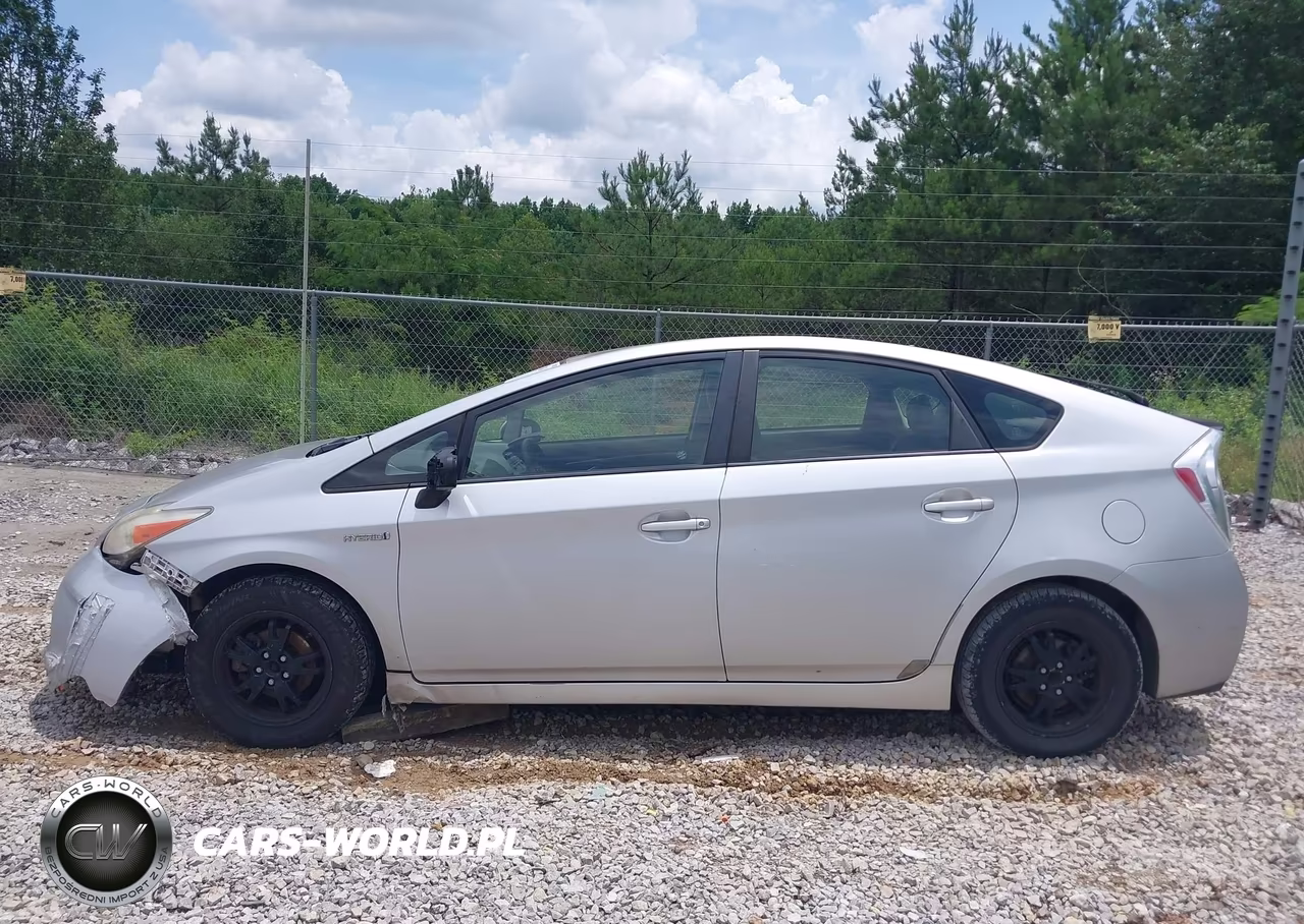 2015 Toyota Prius Two VIN:JTDKN3DU0F1936938 - 14