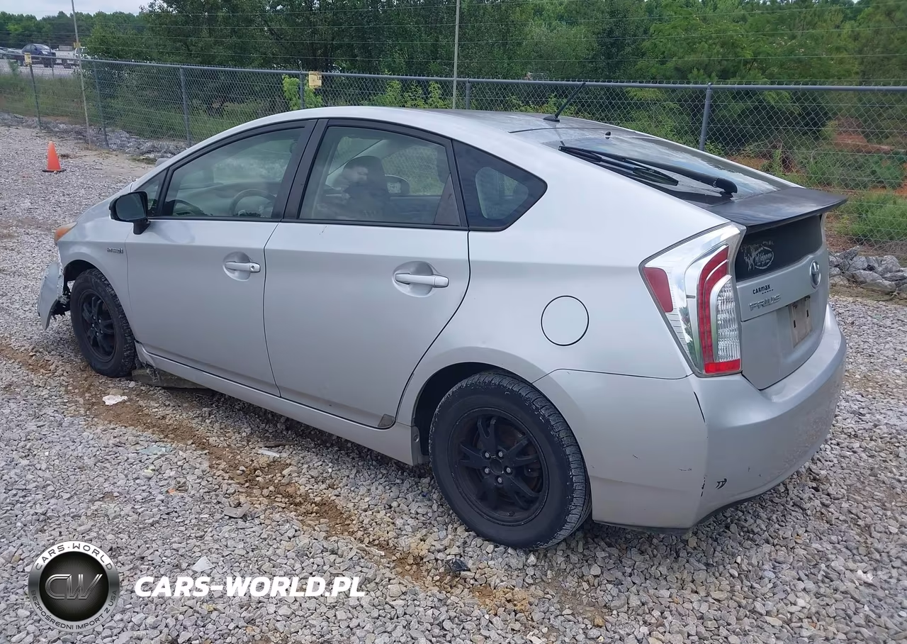 2015 Toyota Prius Two VIN:JTDKN3DU0F1936938 - 3
