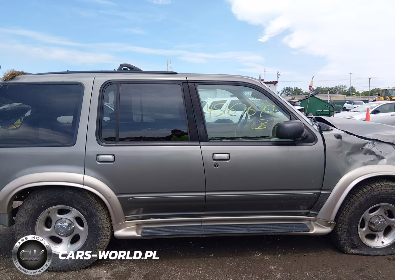 2000 Ford Explorer Eddie Bauer VIN:1FMZU74E9YZB35684 - 12