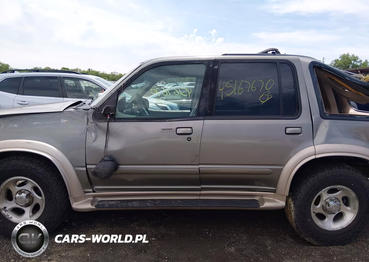 2000 Ford Explorer Eddie Bauer VIN:1FMZU74E9YZB35684 - 13