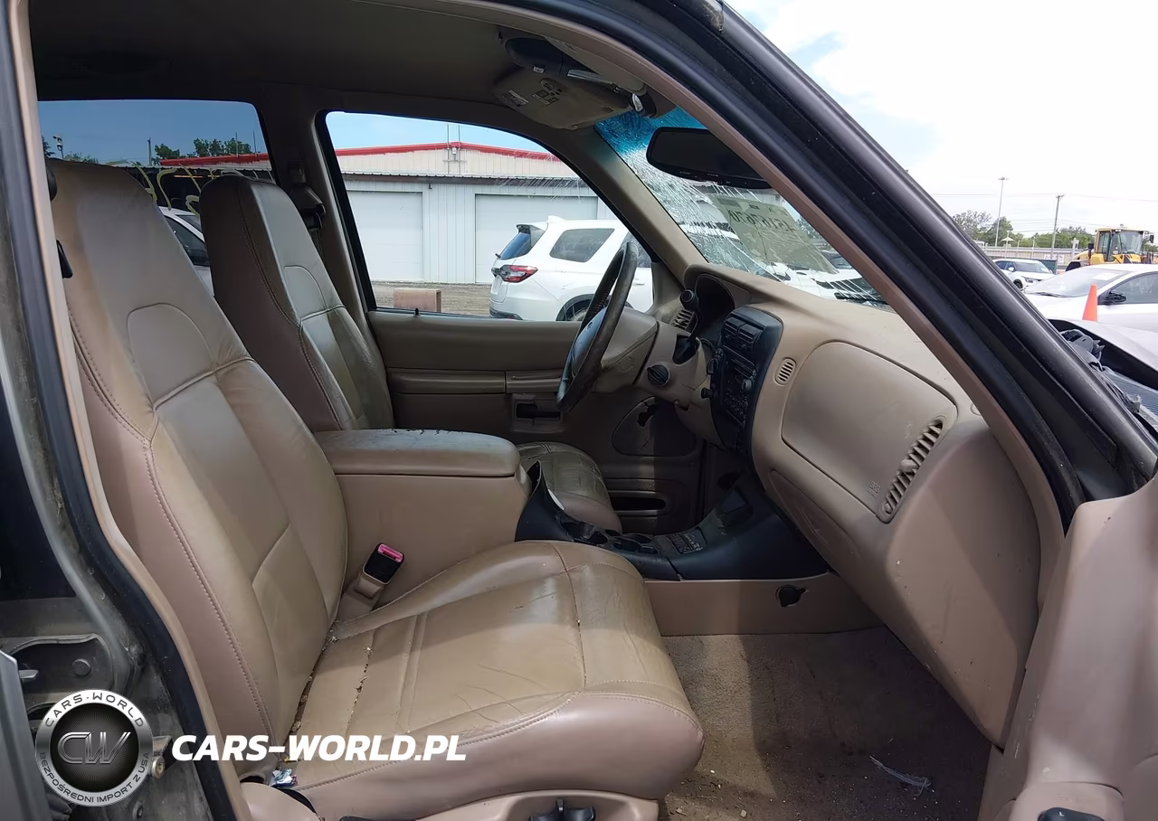 2000 Ford Explorer Eddie Bauer VIN:1FMZU74E9YZB35684 - 5