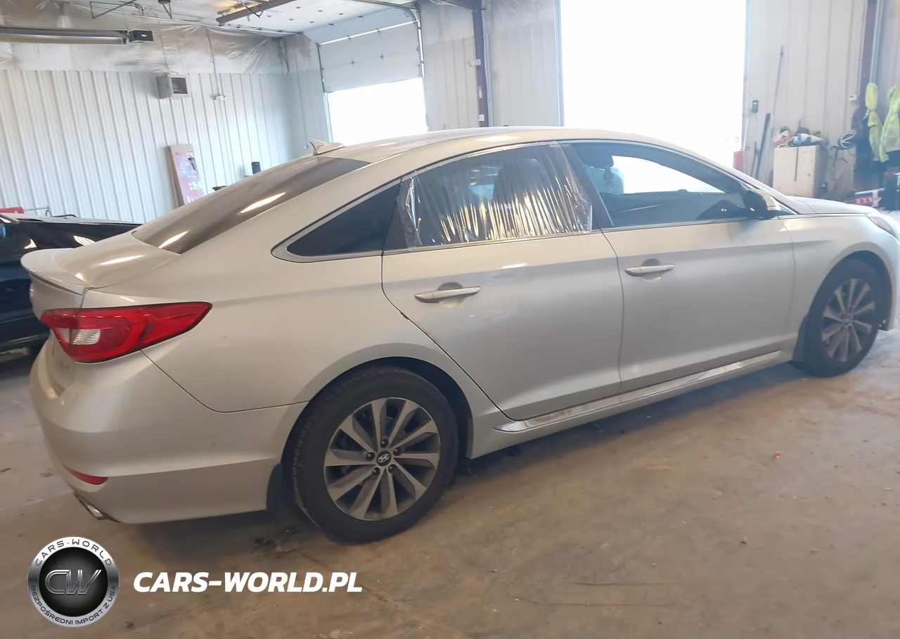 2017 Hyundai Sonata Sport VIN:5NPE34AF2HH498952 - 4