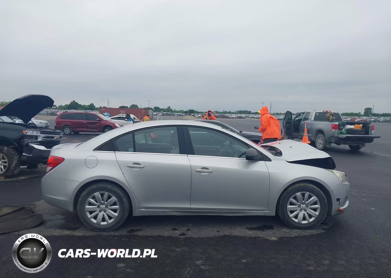 2011 Chevrolet Cruze Ls VIN:1G1PC5SH0B7216052 - 13