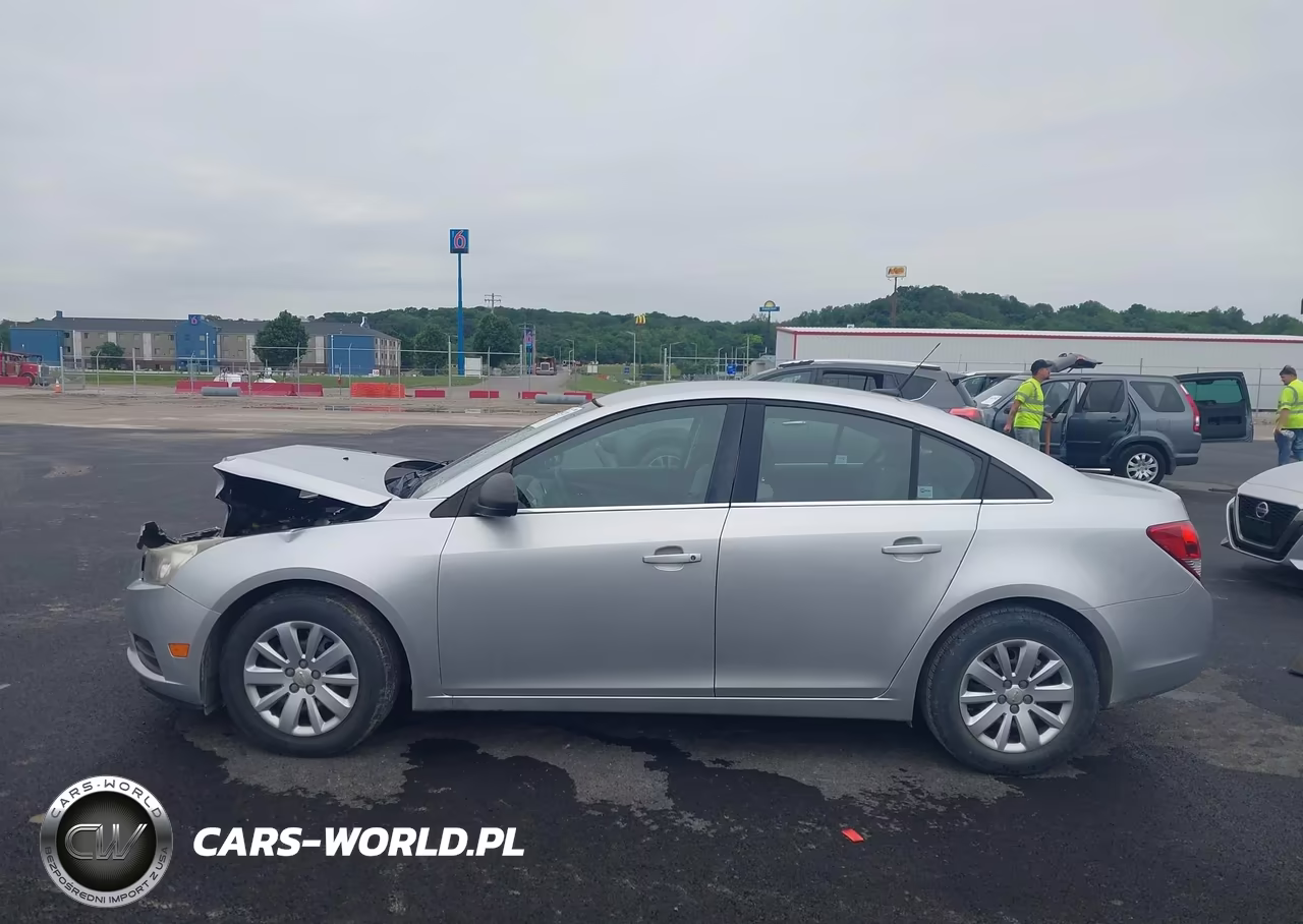 2011 Chevrolet Cruze Ls VIN:1G1PC5SH0B7216052 - 14