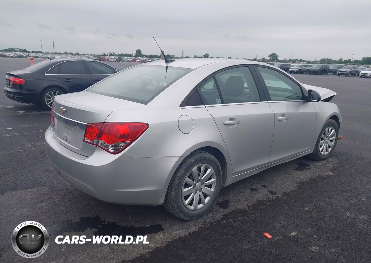 2011 Chevrolet Cruze Ls VIN:1G1PC5SH0B7216052 - 4