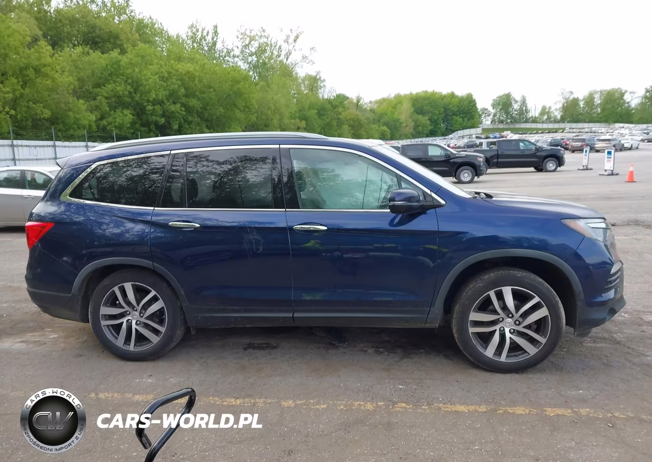 2018 Honda Pilot Elite VIN:5FNYF6H0XJB023233 - 13