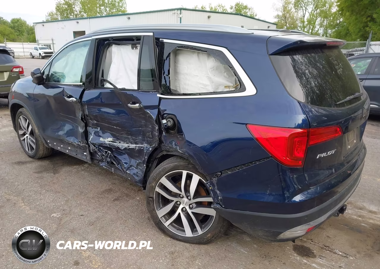 2018 Honda Pilot Elite VIN:5FNYF6H0XJB023233 - 3