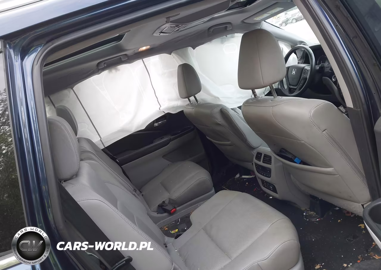 2018 Honda Pilot Elite VIN:5FNYF6H0XJB023233 - 8