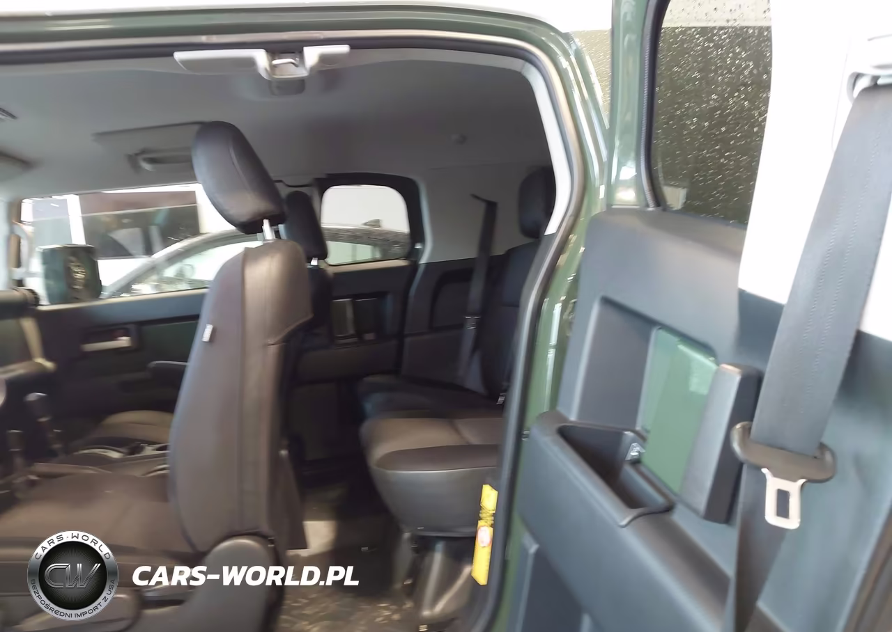 2014 Toyota Fj Cruiser VIN:JTEBU4BF8EK205367 - 8