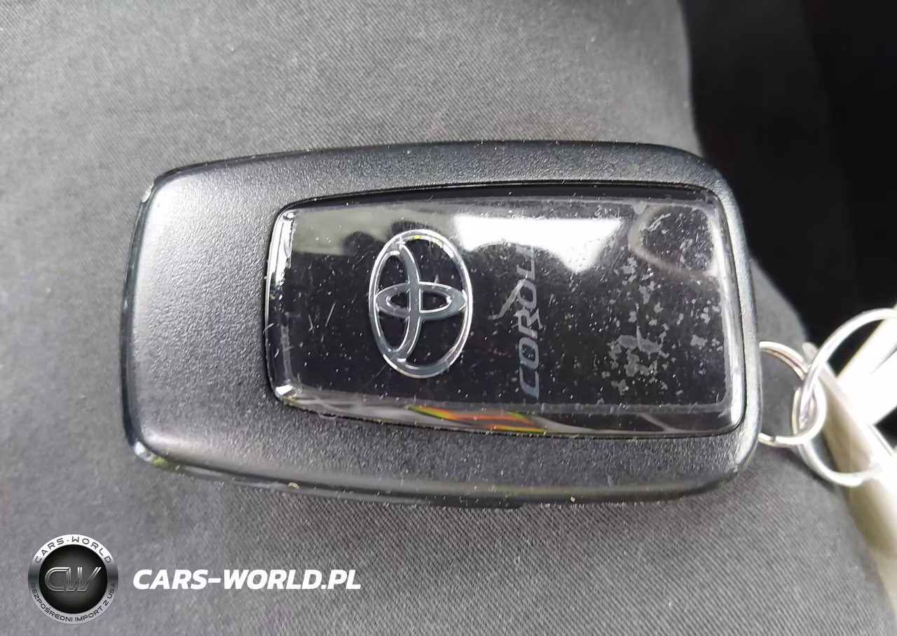 2020 Toyota Corolla Xse VIN:JTDT4RCE0LJ042552 - 11