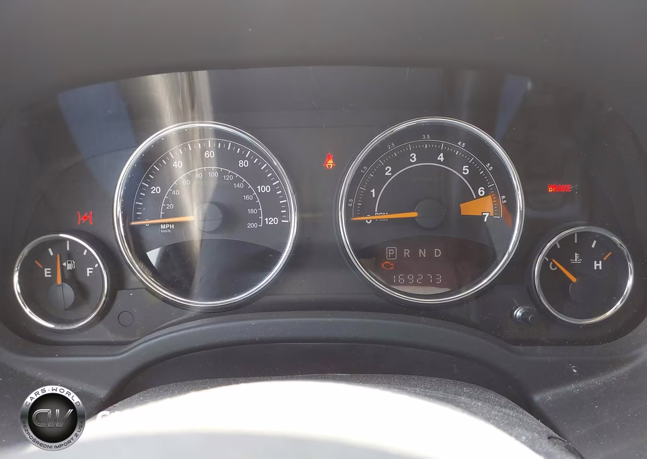 2014 Jeep Compass Latitude VIN:1C4NJDEB3ED761786 - 7