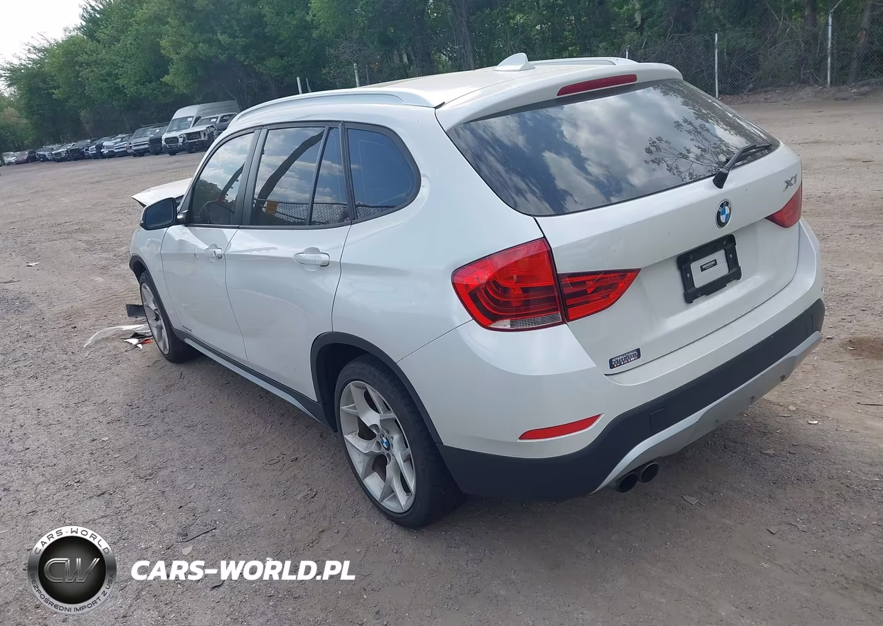 2014 BMW X1 xDrive28I VIN:WBAVL1C54EVY13584 - 3