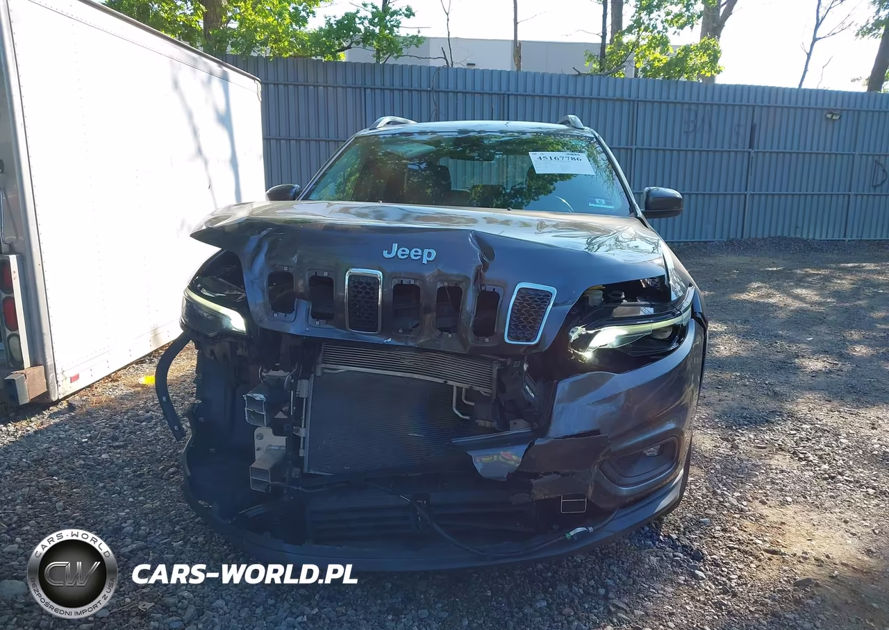 2019 Jeep Cherokee Latitude Plus 4X4 VIN:1C4PJMLB4KD182443 - 6