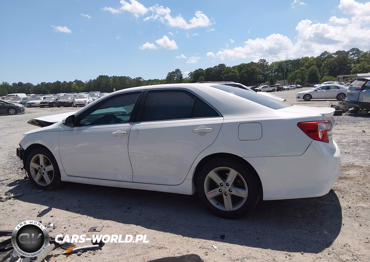 2014 Toyota Camry Se VIN:4T1BF1FK1EU376692 - 15