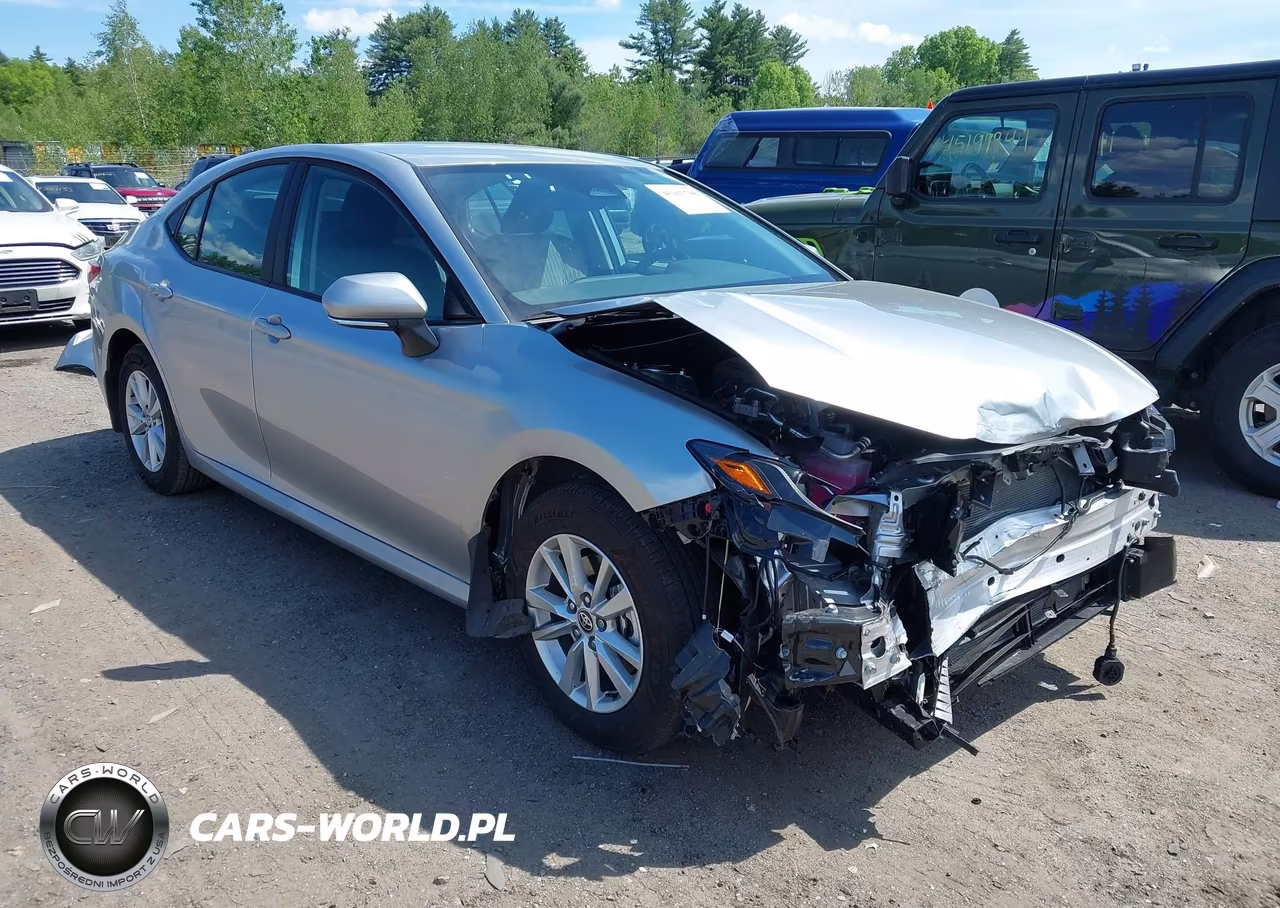 2025 Toyota Camry Le – zdjęcie 1 z 20