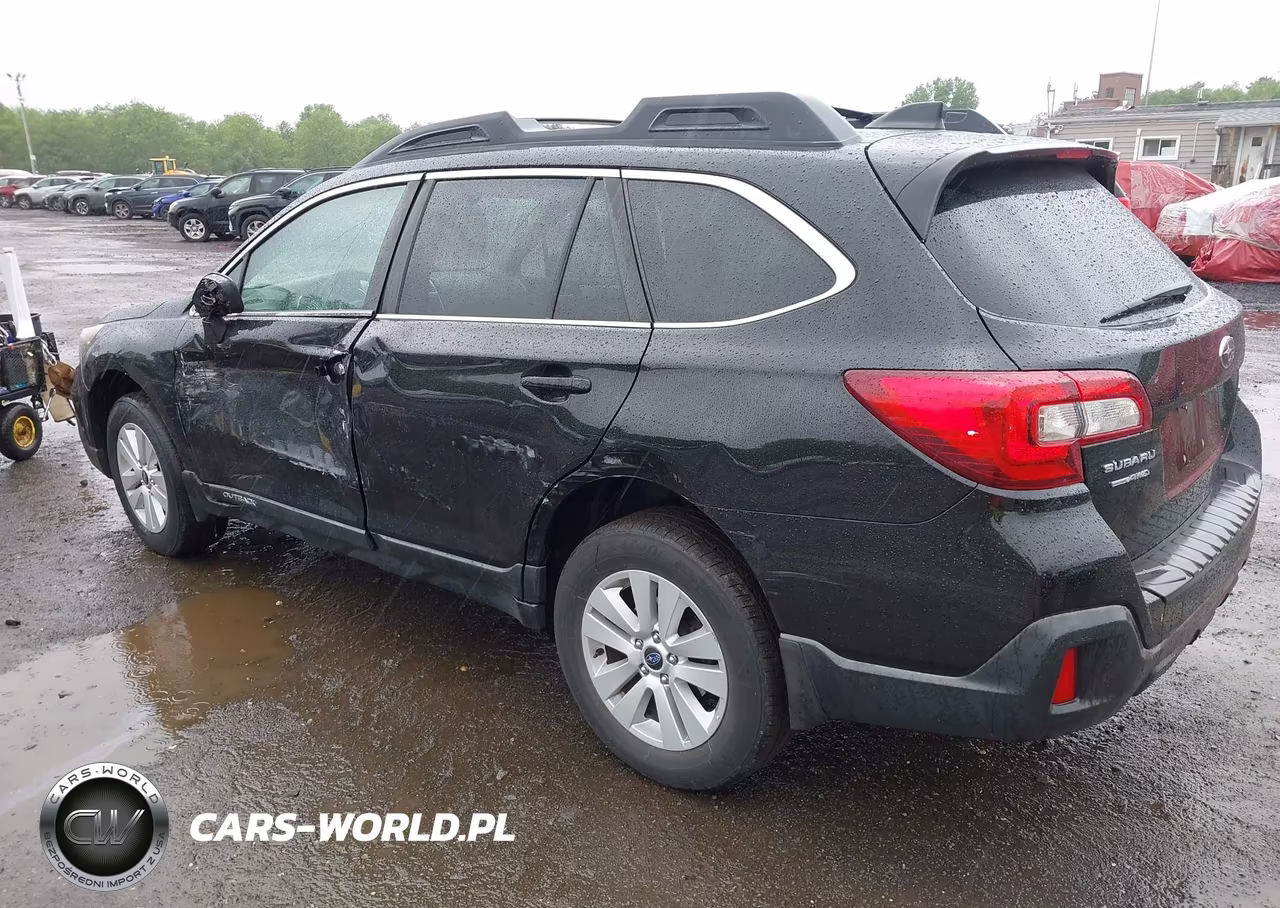2019 Subaru Outback 2.5I Premium VIN:4S4BSAFC2K3313820 - 17