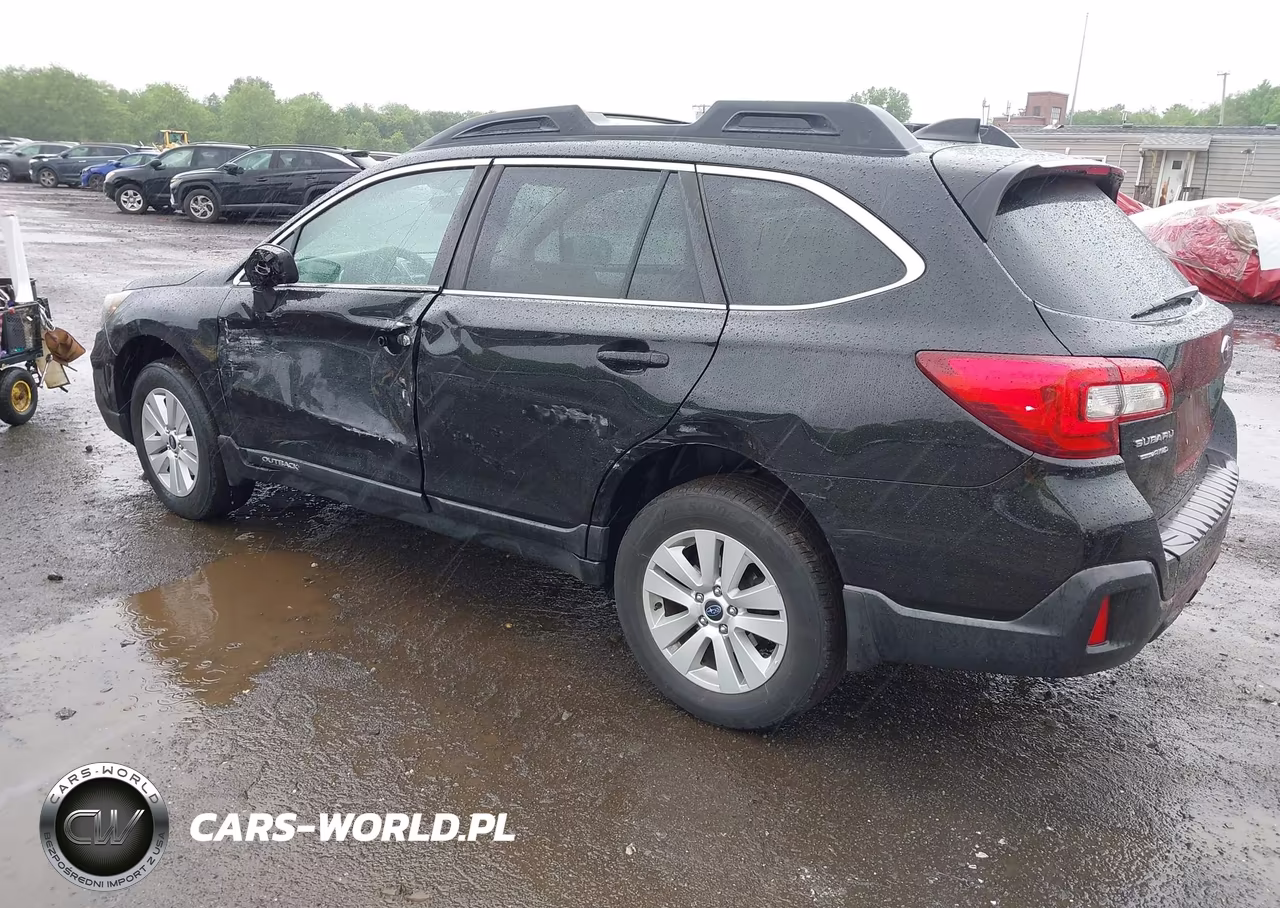 2019 Subaru Outback 2.5I Premium VIN:4S4BSAFC2K3313820 - 3