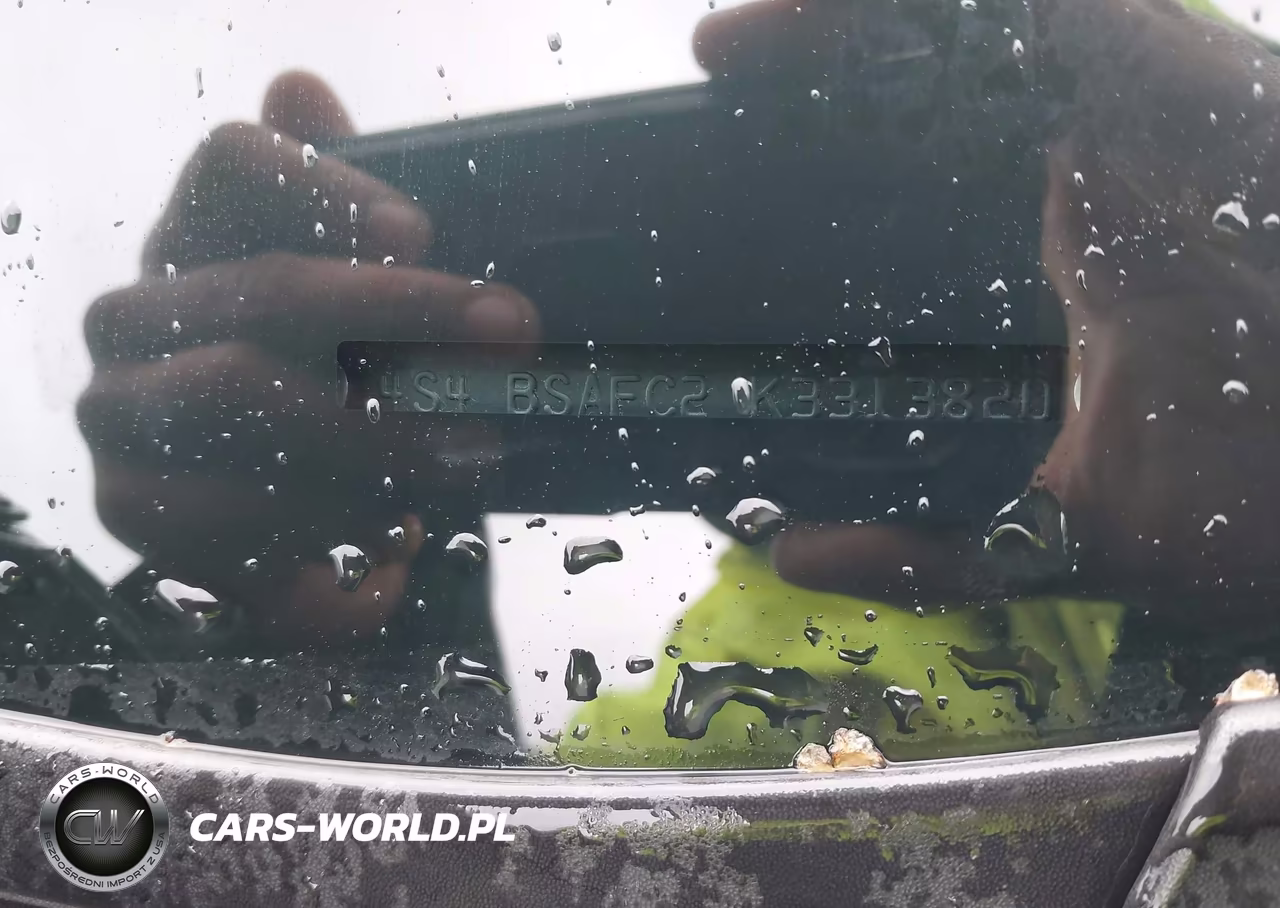 2019 Subaru Outback 2.5I Premium VIN:4S4BSAFC2K3313820 - 9