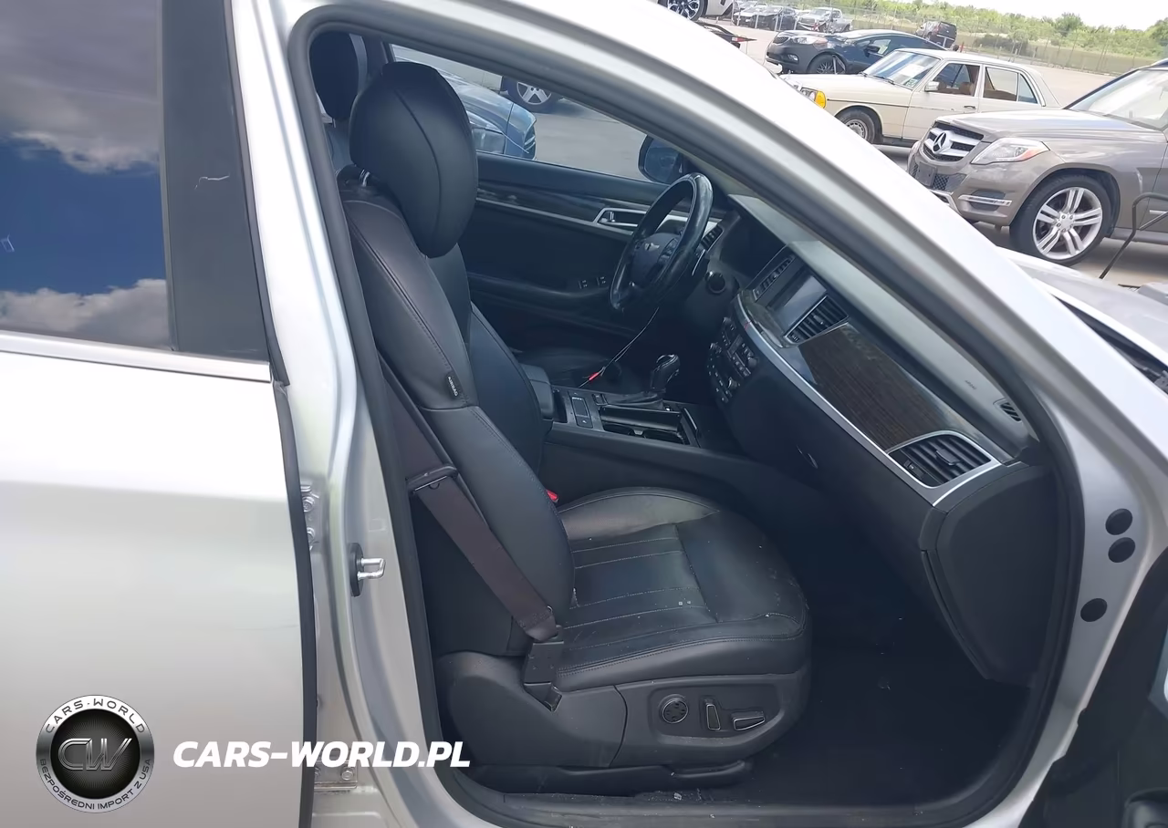 2016 Hyundai Genesis 3.8 VIN:KMHGN4JE8GU143553 - 5