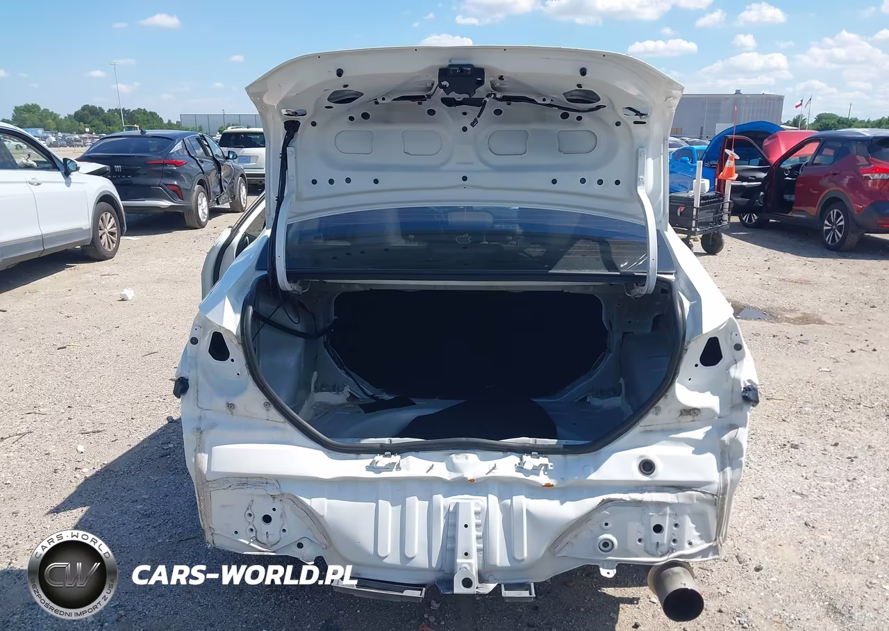 2019 Toyota Corolla Le VIN:5YFBURHE6KP912805 - 17
