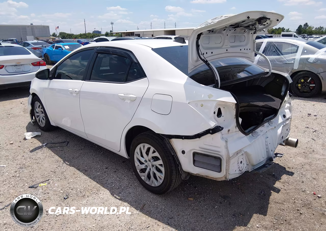 2019 Toyota Corolla Le VIN:5YFBURHE6KP912805 - 3