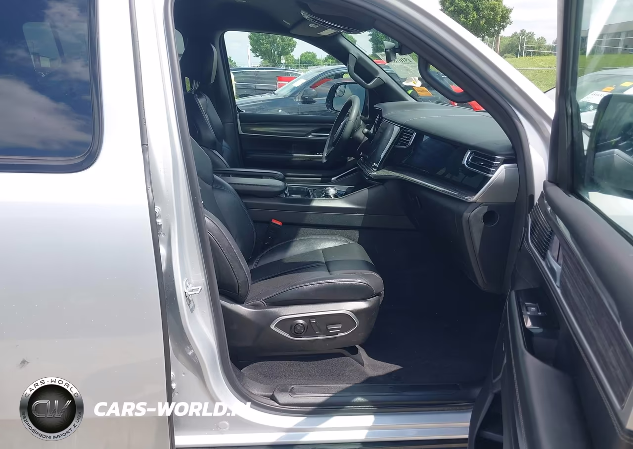2022 Jeep Wagoneer Series Ii 4X4 VIN:1C4SJVBT4NS221249 - 5