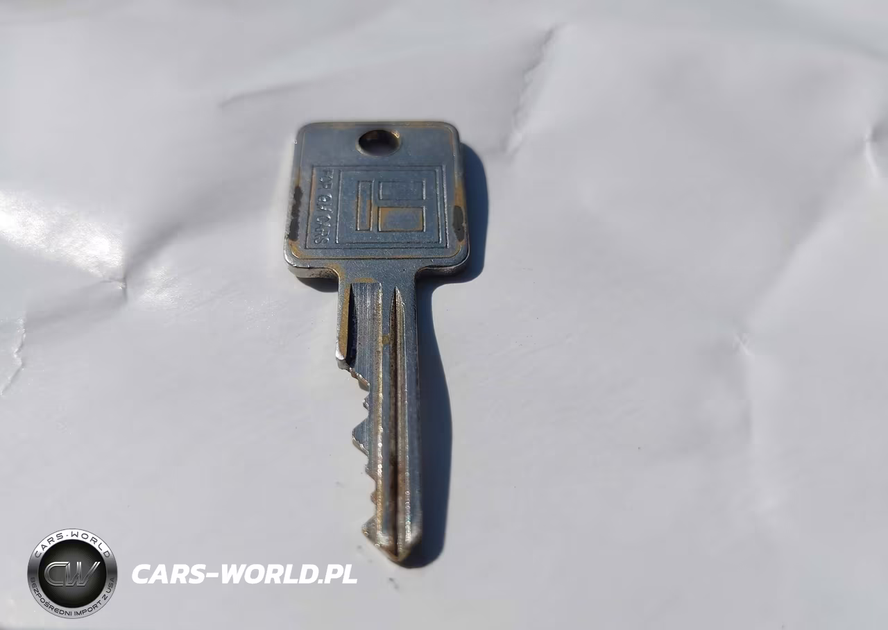 1985 Chevrolet C10 VIN:1GCDC14H4FF439822 - 11