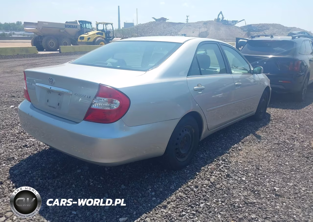 2002 Toyota Camry Le VIN:4T1BE32K92U021656 - 4