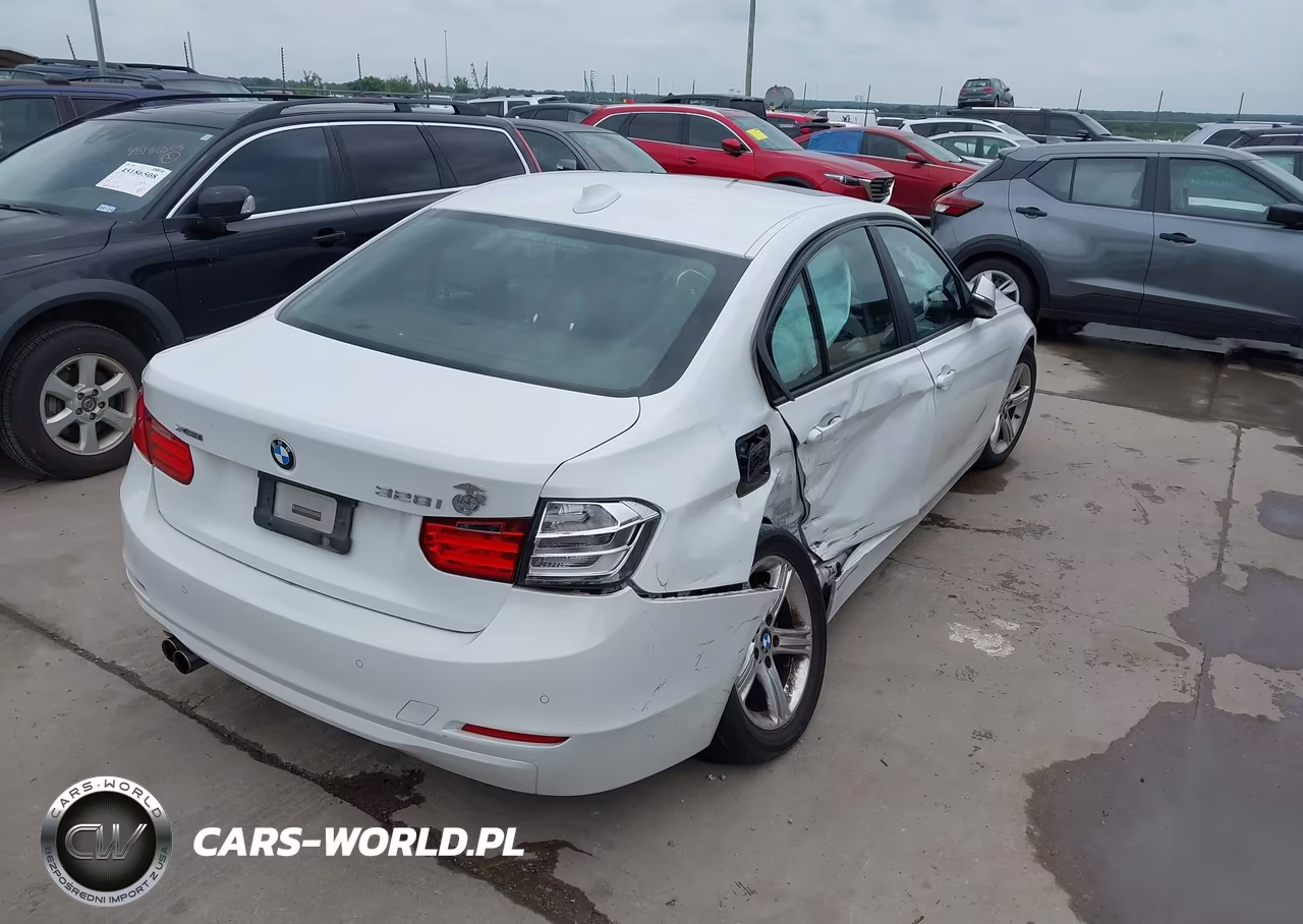 2015 BMW 328I xDrive VIN:WBA3B5G57FNS16569 - 4