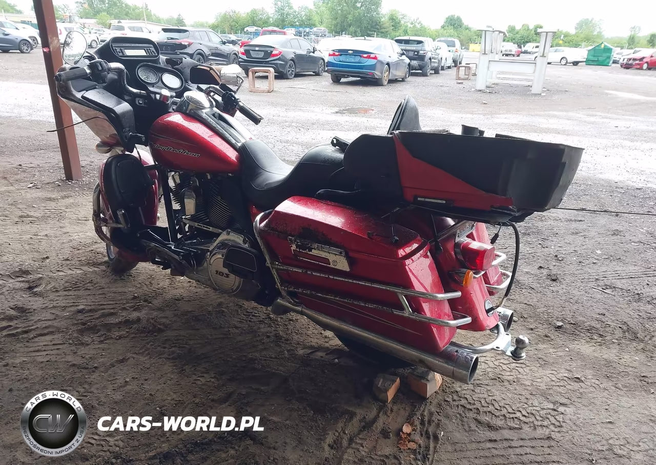 2013 Harley-Davidson Fltru Road Glide Ultra VIN:1HD1KGM18DB680782 - 3