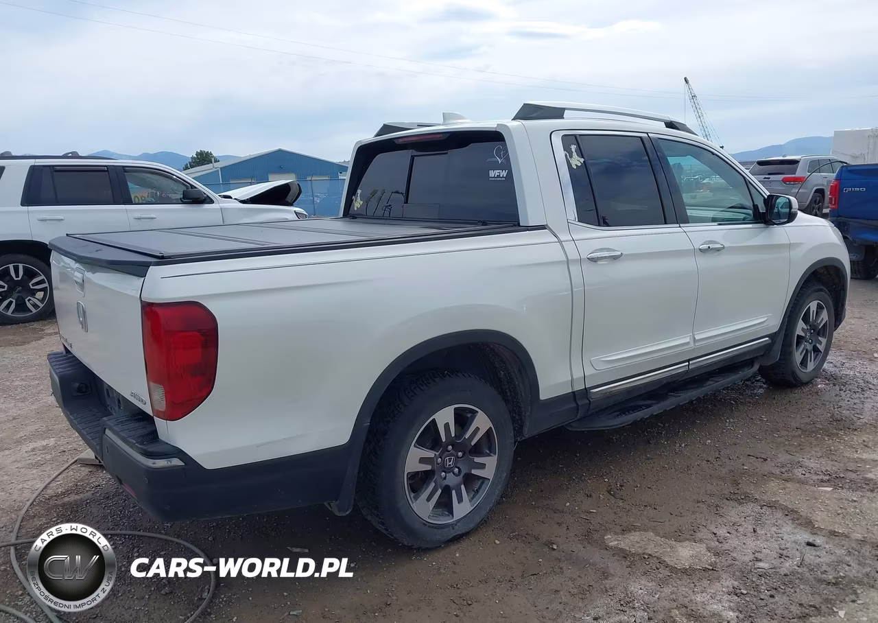 2018 Honda Ridgeline Rtl-E VIN:5FPYK3F78JB003595 - 4
