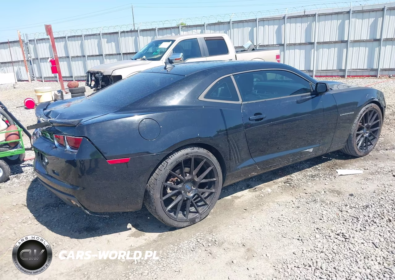 2013 Chevrolet Camaro 2Ls VIN:2G1FA1E30D9143860 - 4