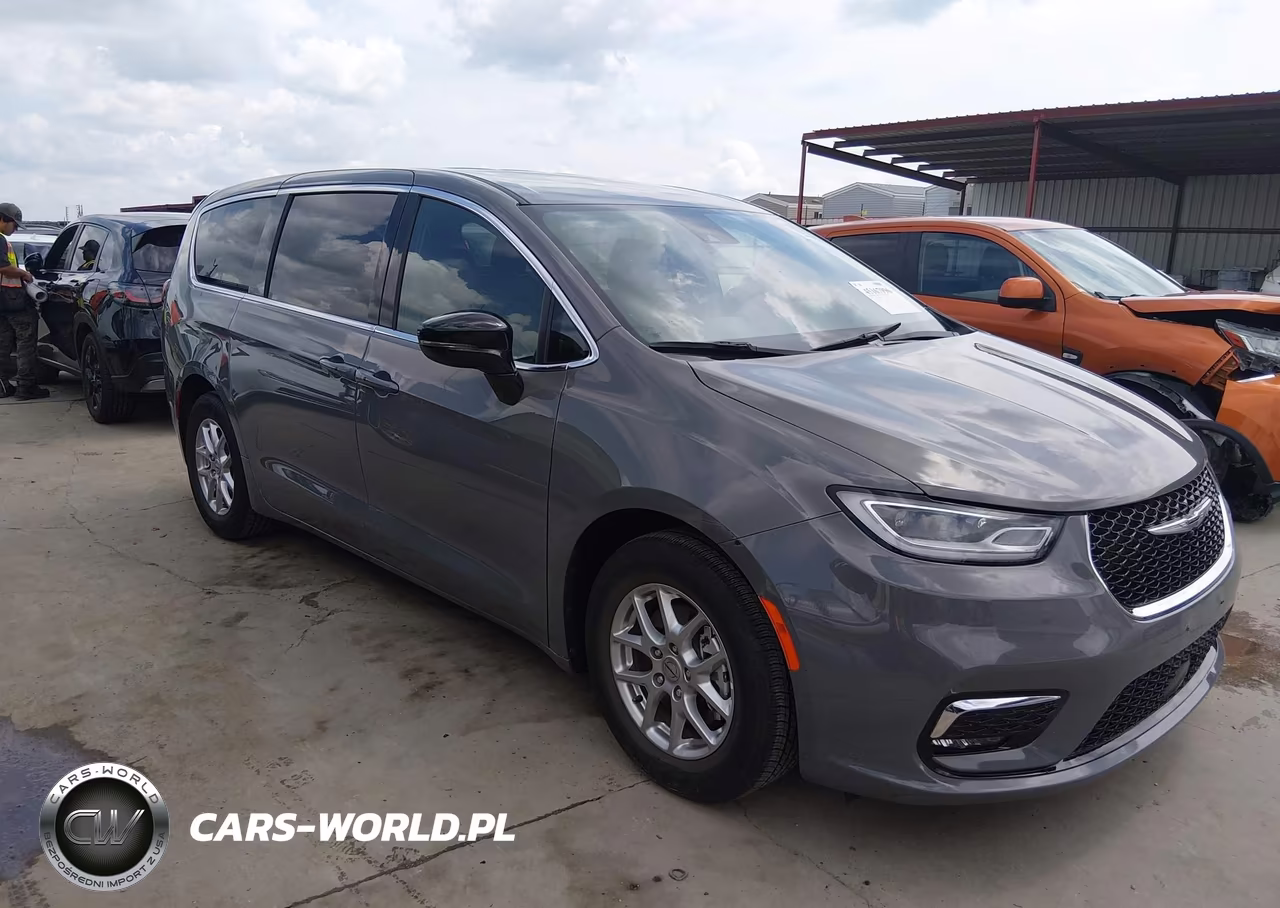 2025 Chrysler Pacifica Select