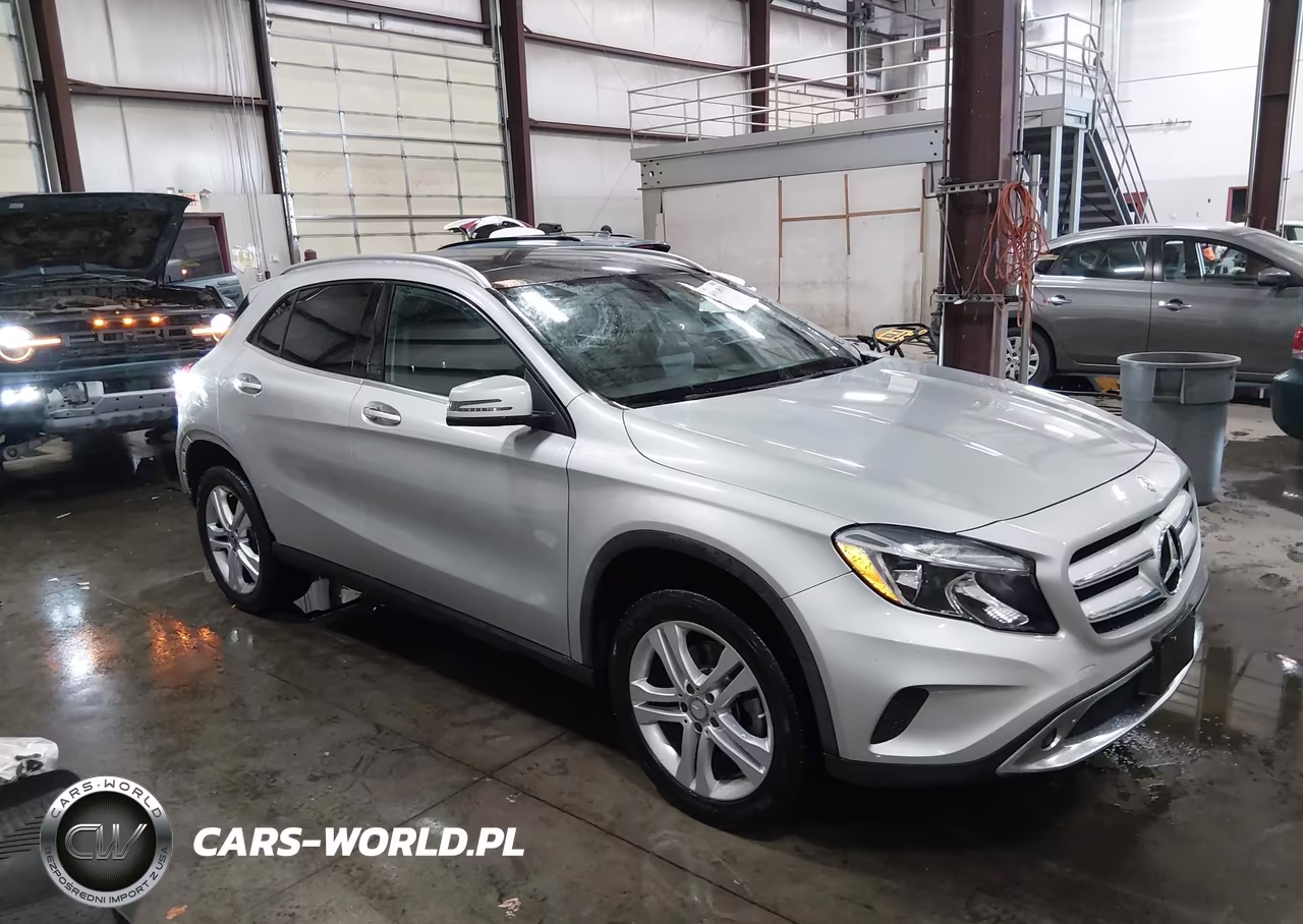 2017 Mercedes-Benz Gla 250 4Matic – zdjęcie 1 z 18