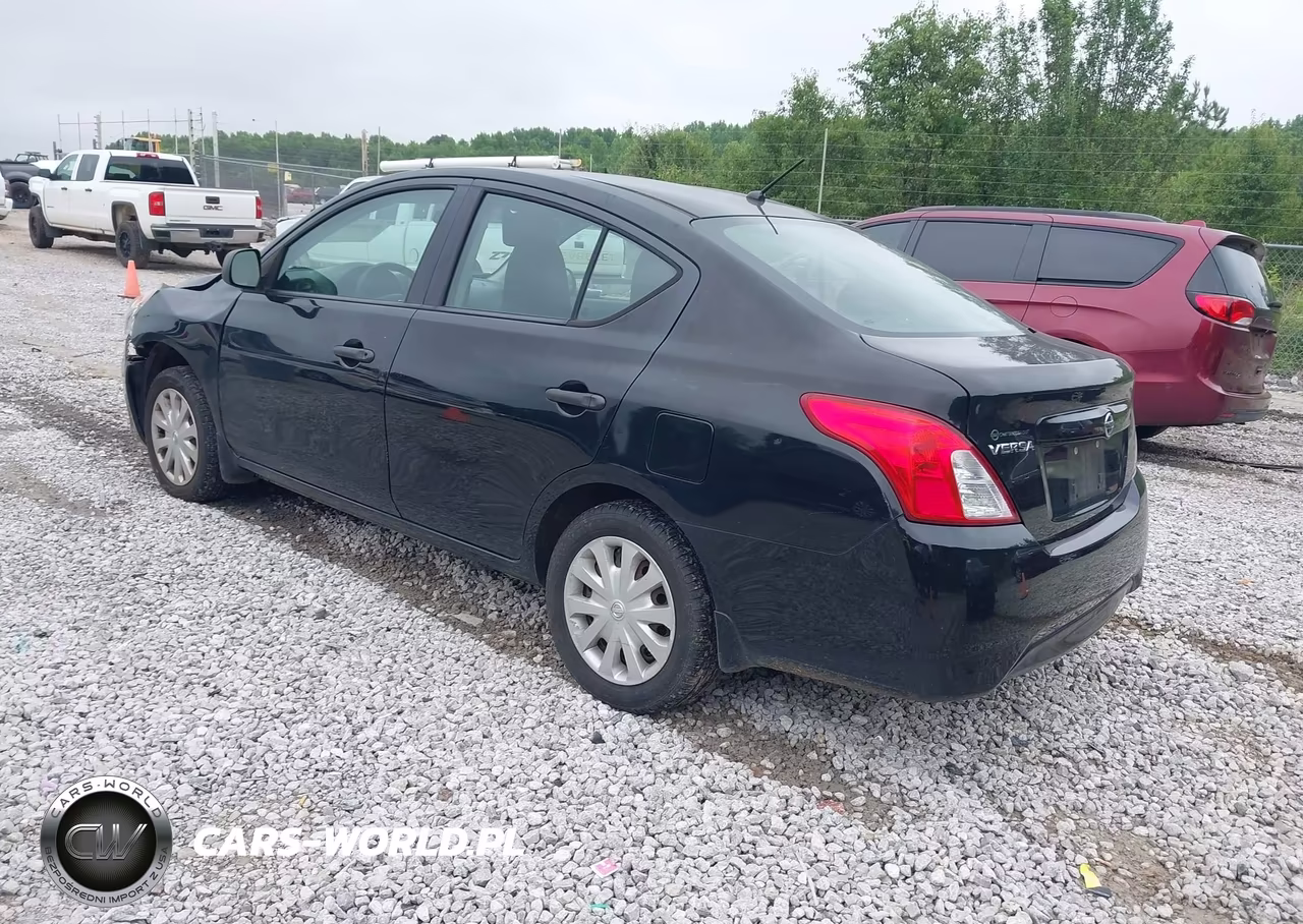 2015 Nissan Versa 1.6 S VIN:3N1CN7AP8FL951144 - 3