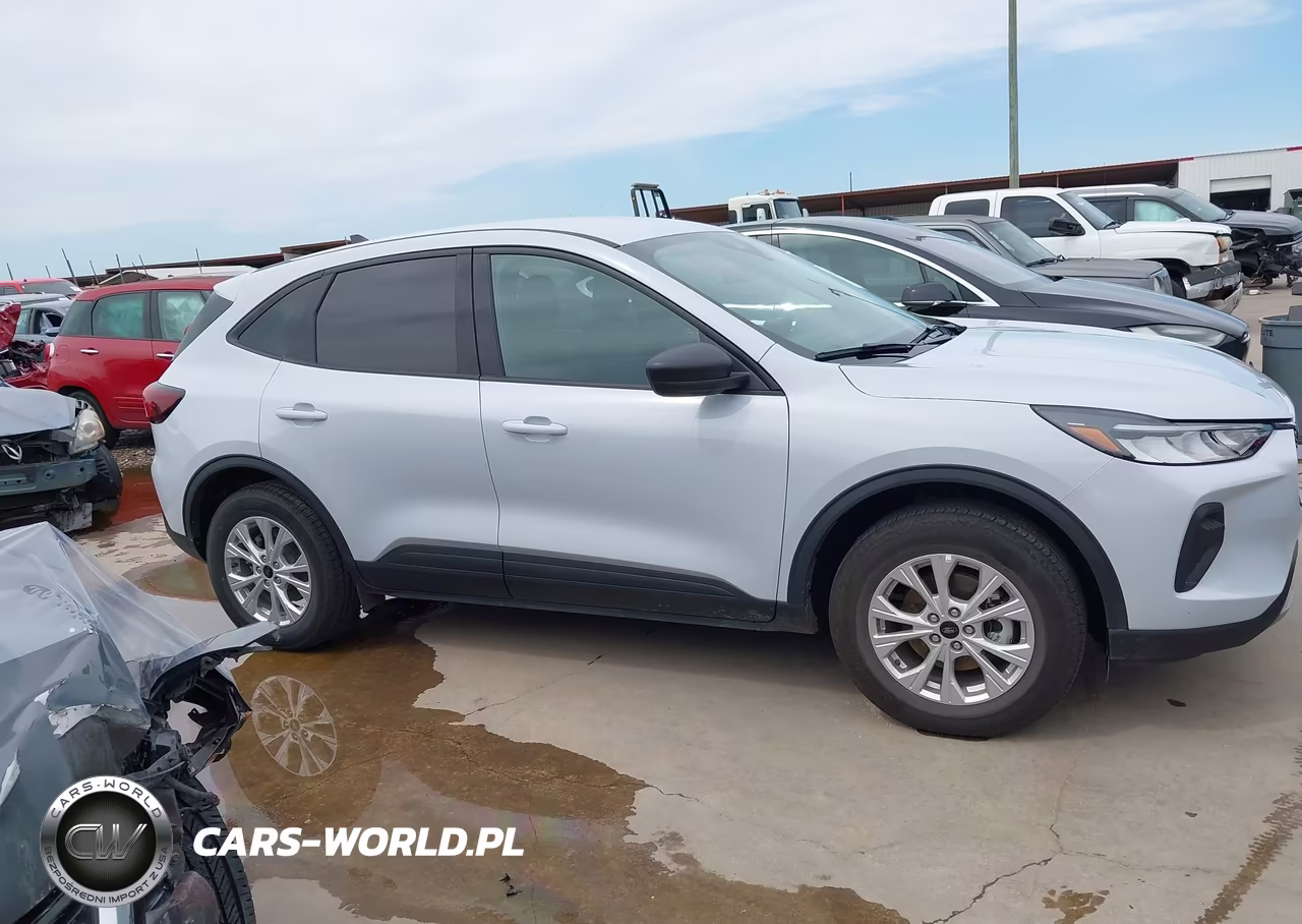 2025 Ford Escape Active VIN:1FMCU9GN4SUB19829 - 13