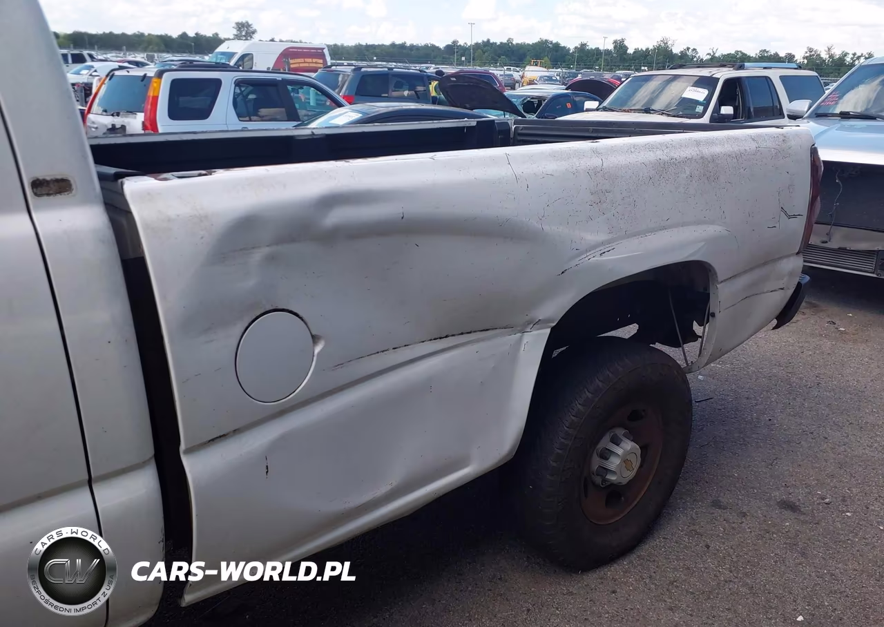 2003 Chevrolet Silverado 2500Hd VIN:1GCHC29UX3E123047 - 11