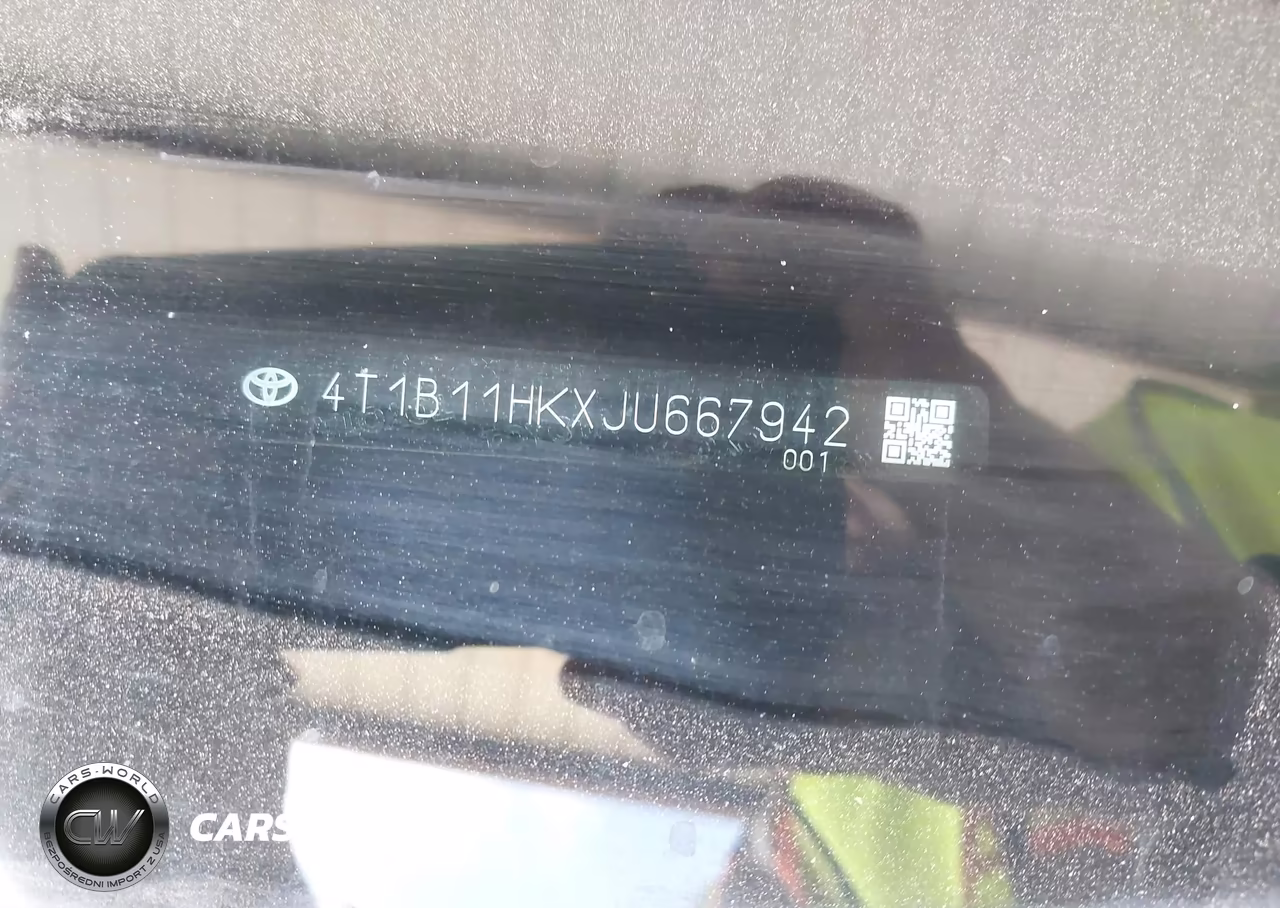 2018 Toyota Camry Le VIN:4T1B11HKXJU667942 - 9