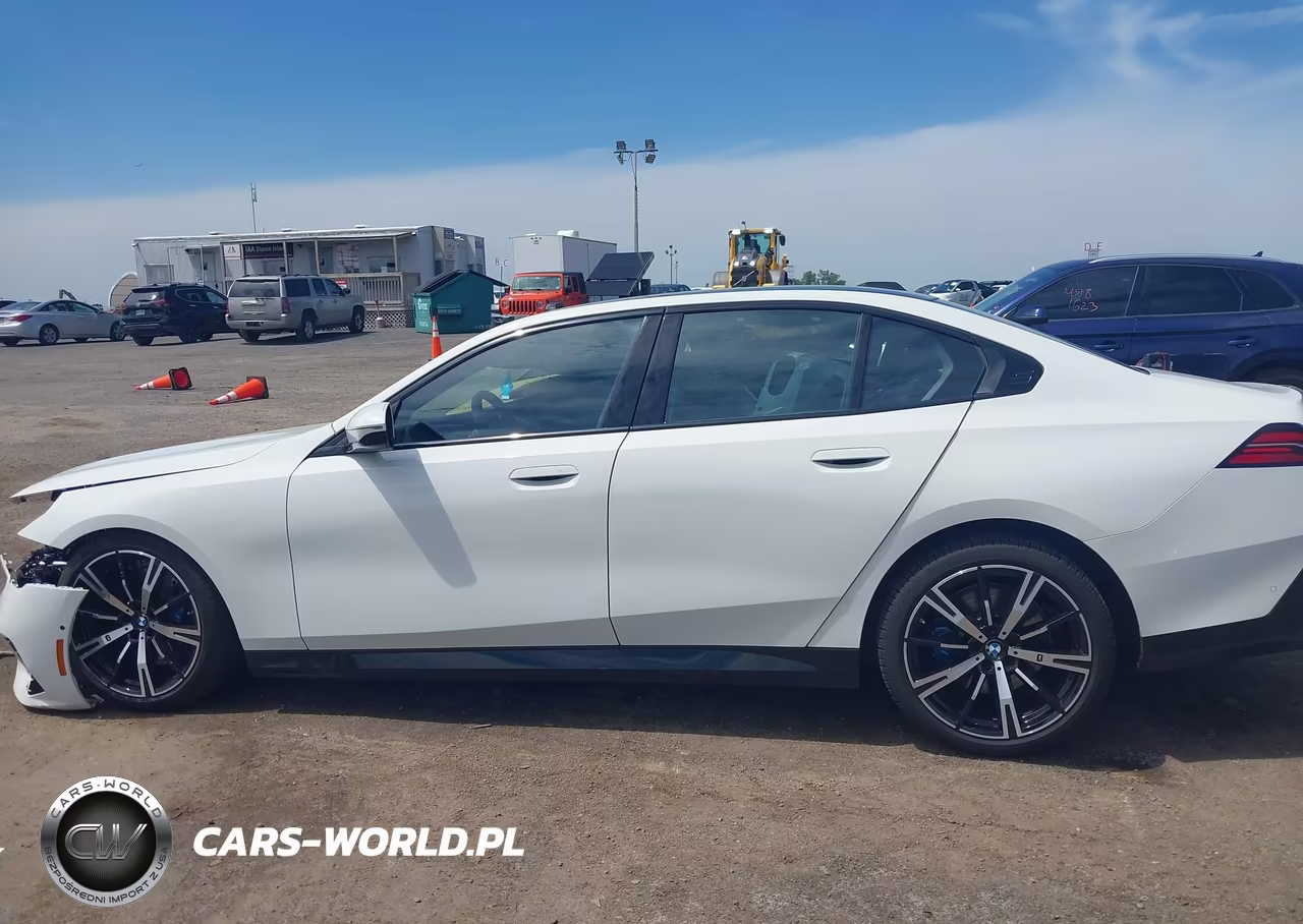 2026 BMW 540I xDrive VIN:WBA63FJ01TCV47667 - 14