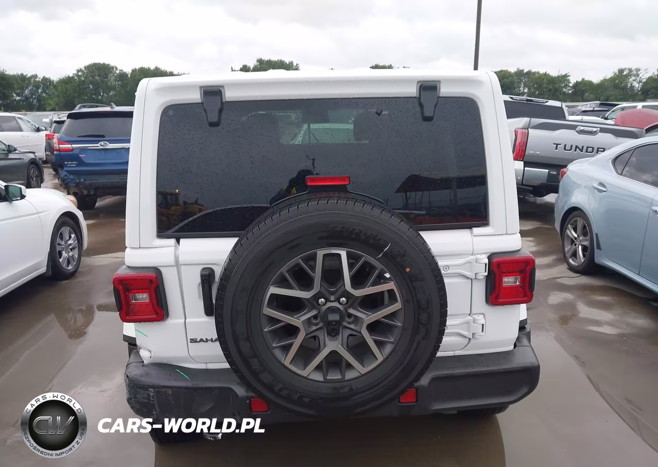 2025 Jeep Wrangler 4-Door Sahara 4X4 VIN:1C4PJXEN9SW569549 - 16