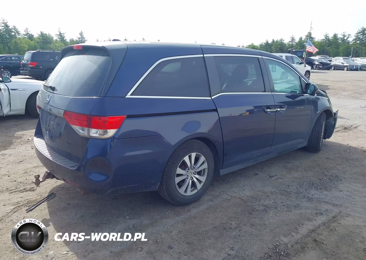 2017 Honda Odyssey Se VIN:5FNRL5H32HB025375 - 4