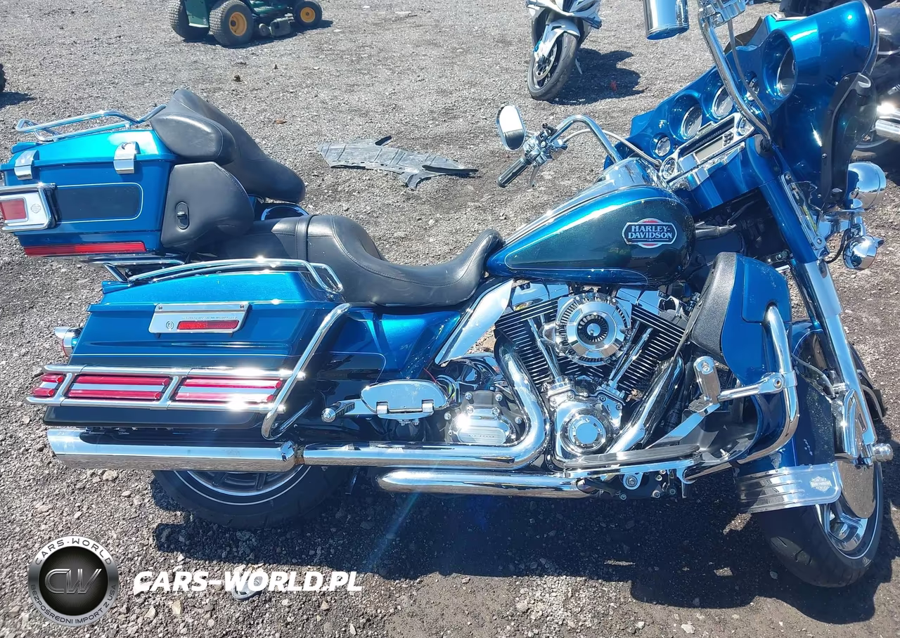 2012 Harley-Davidson Flhtcu Ultra Classic Electra Gld VIN:1HD1FCM17CB679005 - 11