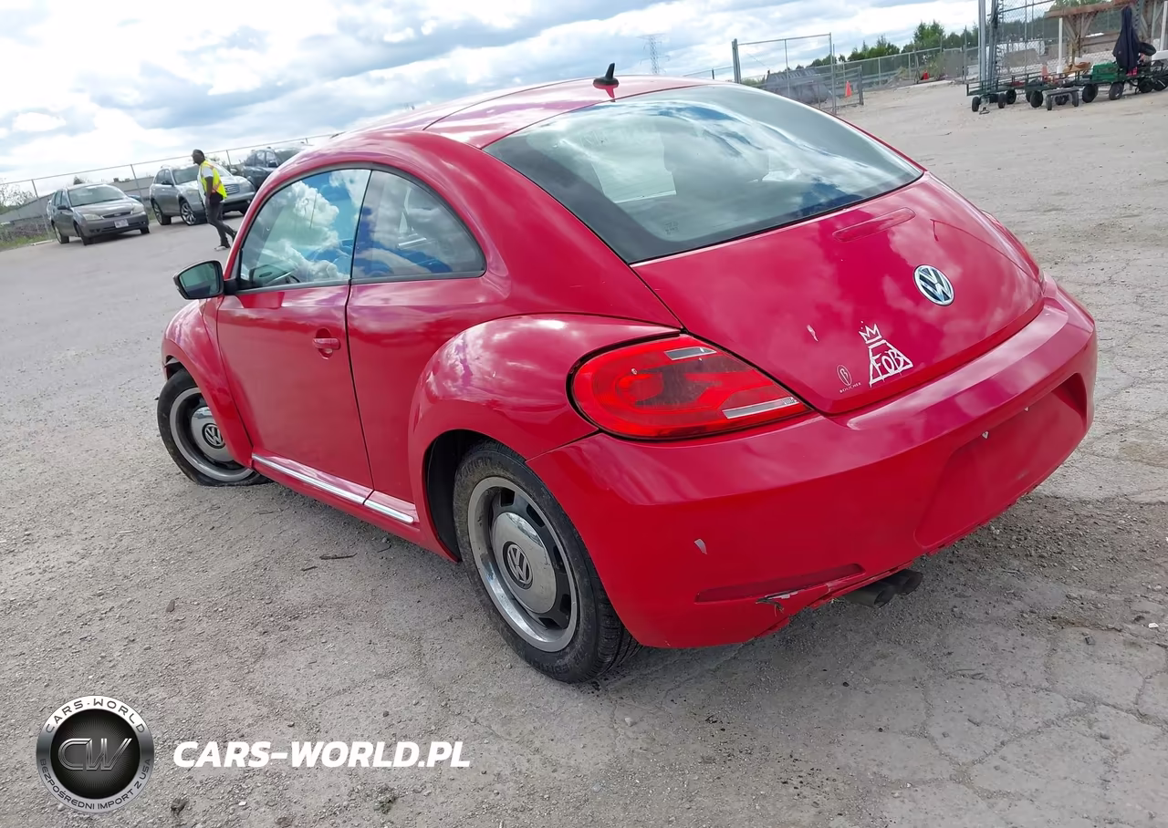 2013 Volkswagen Beetle 2.5L VIN:3VWJP7AT2DM609995 - 3