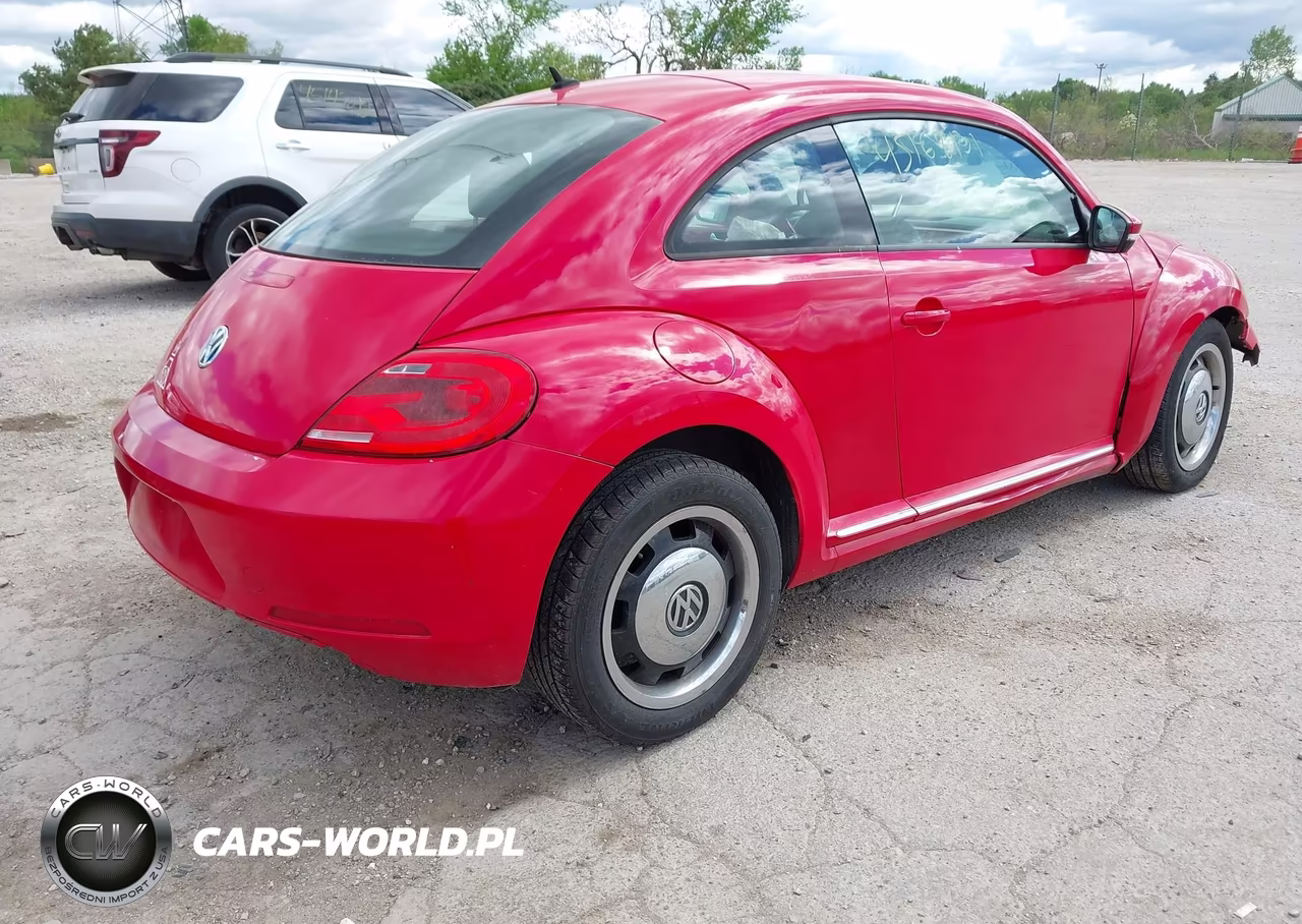 2013 Volkswagen Beetle 2.5L VIN:3VWJP7AT2DM609995 - 4