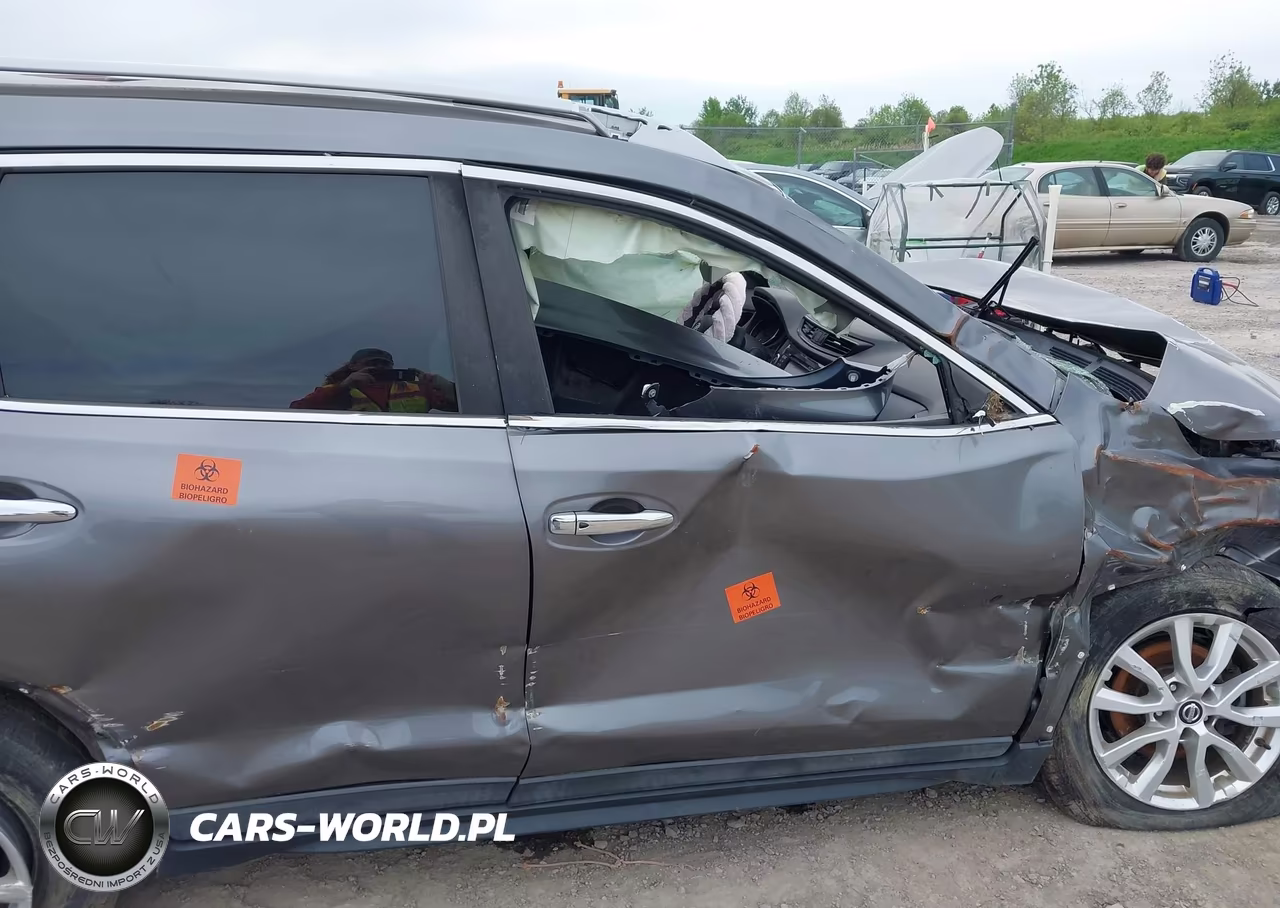 2017 Nissan Rogue Sv VIN:5N1AT2MVXHC841360 - 5